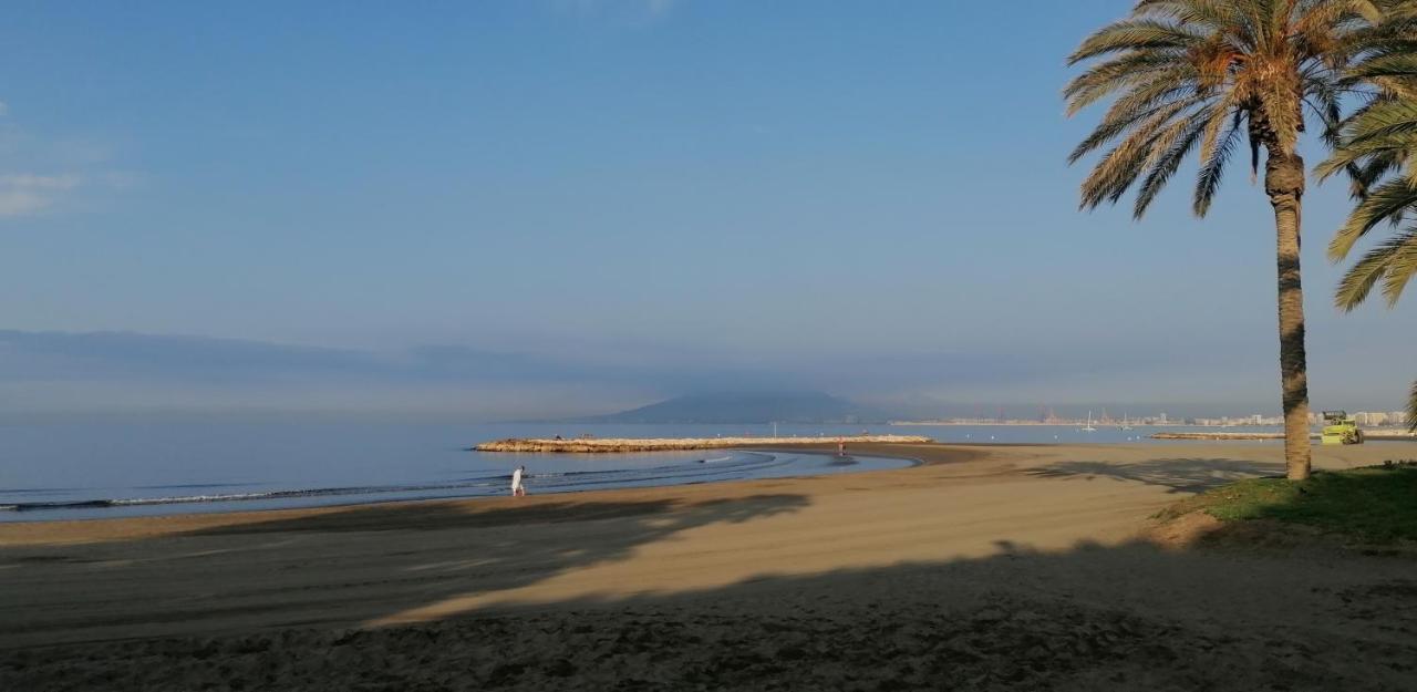 El Palo Cosy, 200 M From The Beach Appartement Málaga Buitenkant foto